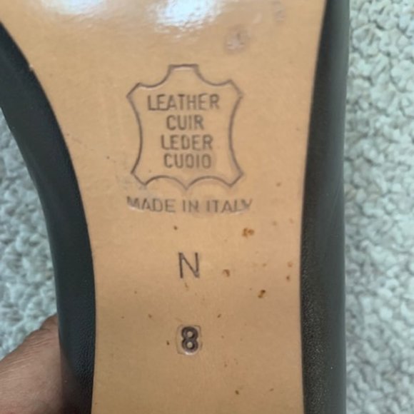 YVES Saint Laurent Authentic Leather Pumps Sz. 8 N - Picture 4 of 8